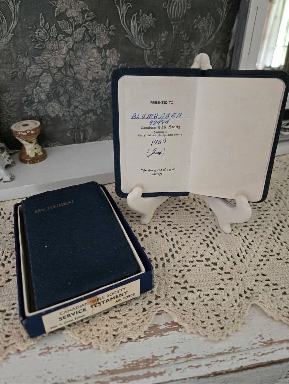 Vintage 1960s RCAF Military Service New Testament Bible + Box KJV